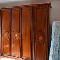 Armadio, stufa, materassi e cose varie