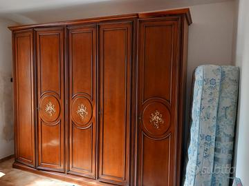 Armadio, stufa, materassi e cose varie