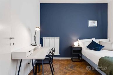 Stanza in appartamento di 300 m² a Milano