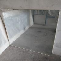 Specchio 105x91 con cornice bianca