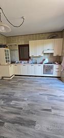 Cucina stile tradizionale in legno completa