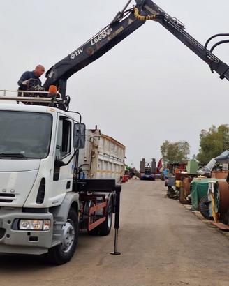 Eurocargo 150e21 con gru liv e ribaltabile