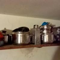 Lotto di pentole, coltelli, macchine da caffè ecc.