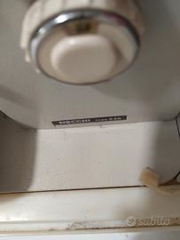 Macchina per cucire Necchi