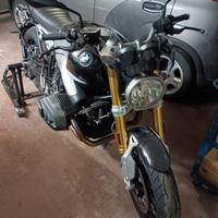 BMW r nine T