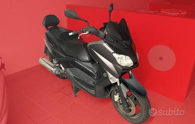 Yamaha Xmax 250
