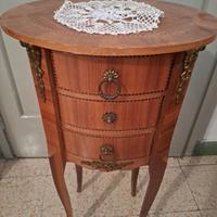 Tavolinetto mobiletto antiquariato Madia tappeti