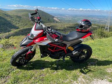 Hypermotard 939