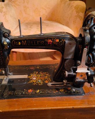 Antica macchina da cucire da collezione