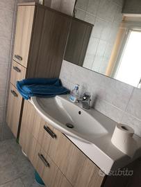 BAGNO MODERNO BEIGE COMPLETO DI LAVABO