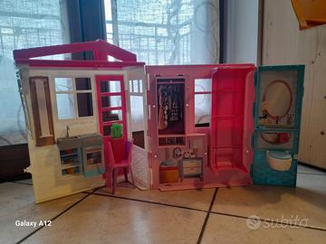 Splendida casa portatile Barbie