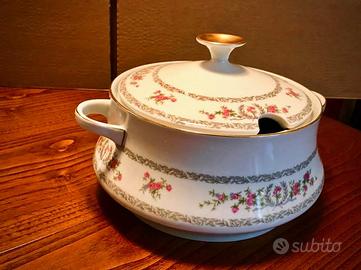 Piatti in porcellana con decoro 