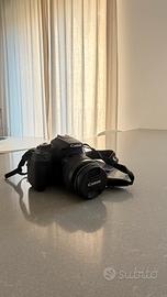 CANON EOS 2000D