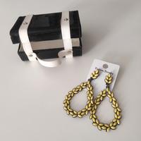 Orecchini pendenti con custodia valigetta