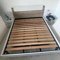 Letto matrimoniale con doghe in legno