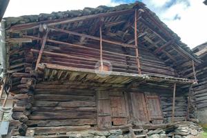 CASA SEMINDIPENDENTE A VALSAVARENCHE