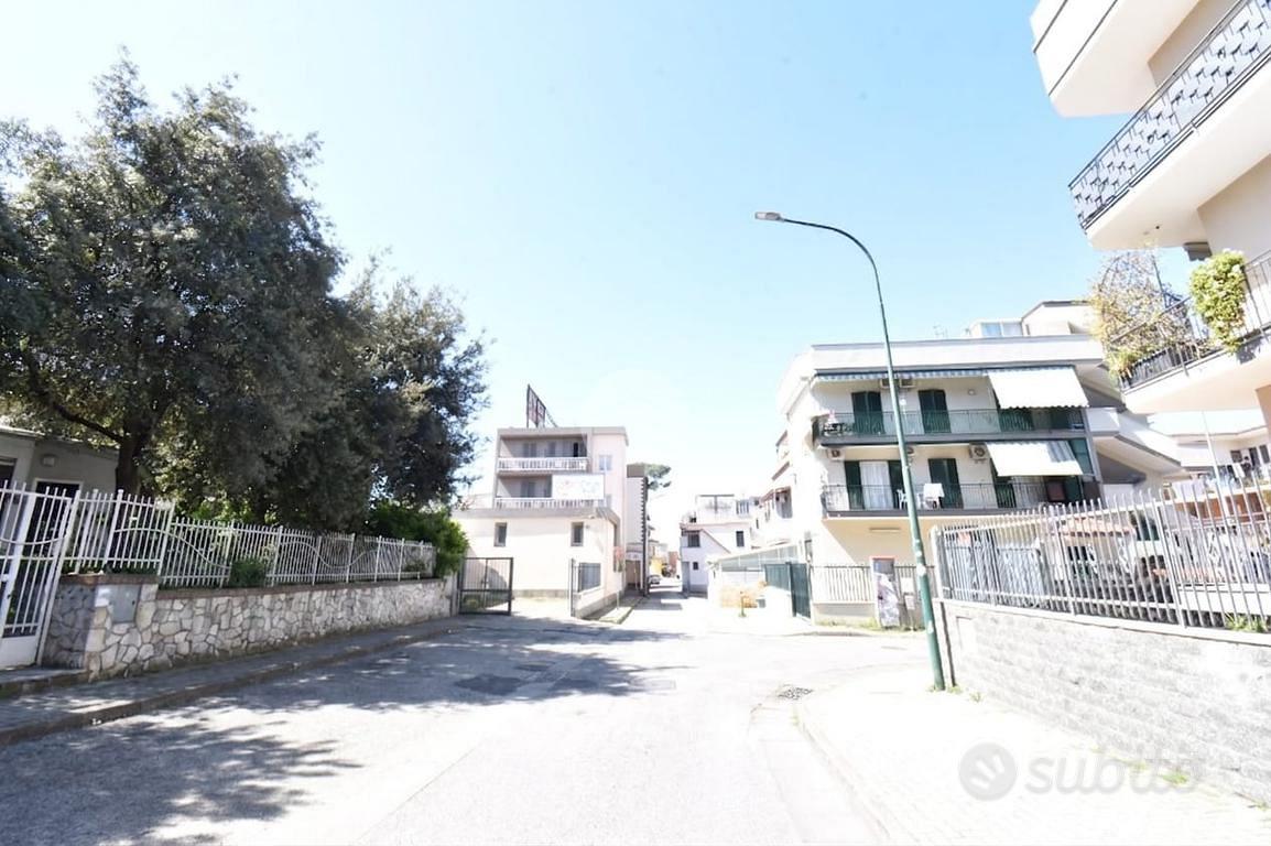 3 LOCALI A CERCOLA - Vista 2