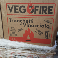 Mattonelle combustibili di vinacciolo