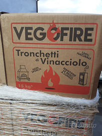 Mattonelle combustibili di vinacciolo