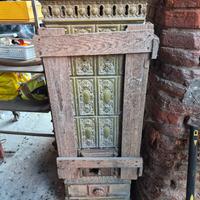 stufa in ceramica antica
