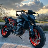 KTM DUKE 890 GP