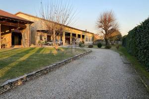 Rustico / Casale di 760 m² a Cassola