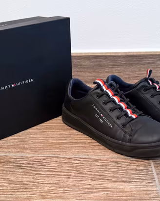 Tommy Hilfiger: Sneakers in pelle, perfette 36