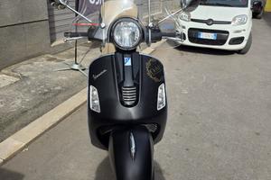 Vespa Gts 300