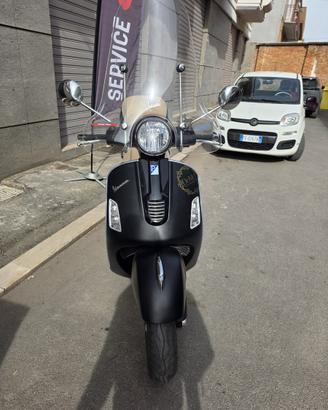 Vespa Gts 300
