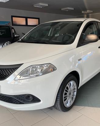 Lancia Ypsilon 1.2 69 CV 5 porte S&S Gold
