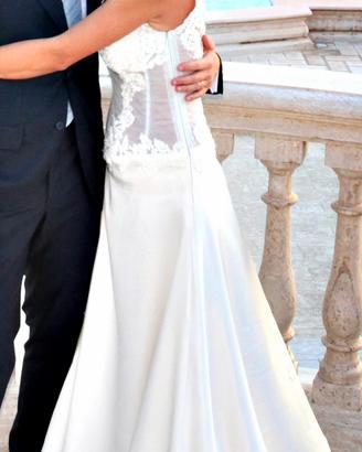 Abito da sposa in seta.