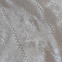 coperta ricamata a mano