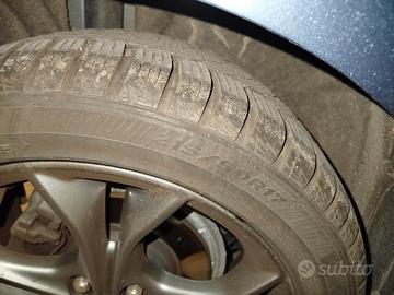 Pneumatici 4 stagioni 