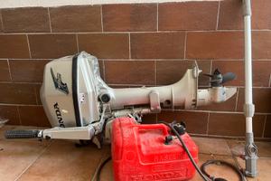 Motore honda fuori bordo