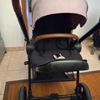 Passeggino ultraleggero con ruote grandi
