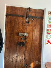 Portoncino in legno noce antico