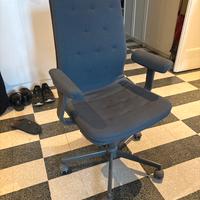 sedia ufficio con rotelle