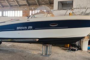 Barca Mingolla Brava 25 WA