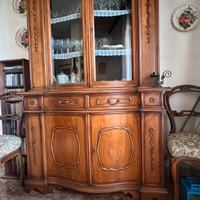 Credenza con vetrinetta stile classico
