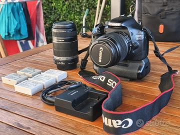 Canon EOS 550D battery pack 2 obiettivi 5 batterie