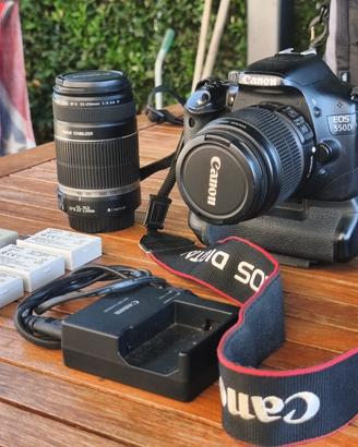 Canon EOS 550D battery pack 2 obiettivi 5 batterie