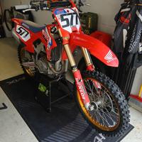 Honda CRF 450 2023 50 esimo anniversario