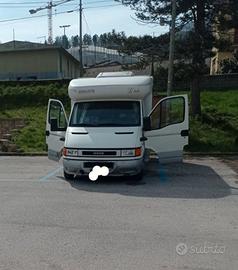 Camper Mobilvetta semintegrale 35.13