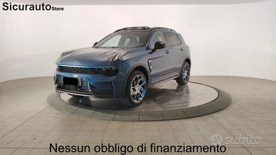LYNK&CO 01 Phev con Gancio di Traino