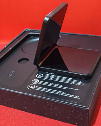 Nubia Flip 5G