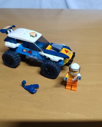 Lotto 12 set lego con tante minifigures: