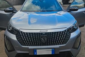 Peugeot 2008 hybrid   
