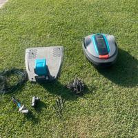 Robot taglierba a batteria