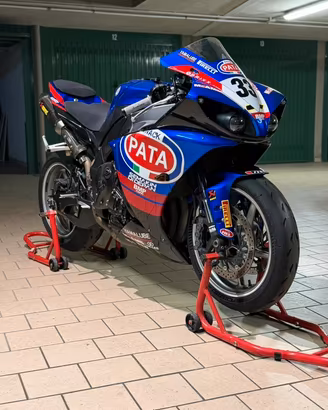 YAMAHA R1 BIG BANG 2009