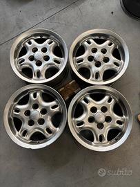 4 cerchi usati 16 pollici originali Land Rover Ran